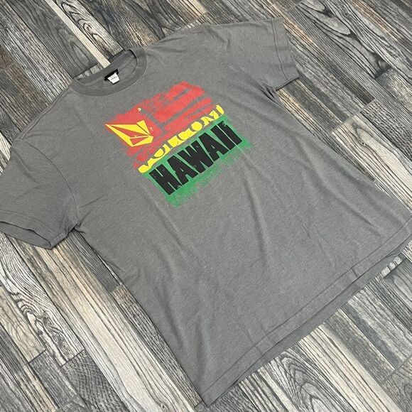 ๐๏ธโ๏ธ๐โโ๏ธ Vintage VOLCOM HAWAII North Shore SURF T-Shirt RARE Graphics XL - EUC - Picture 4 of 10